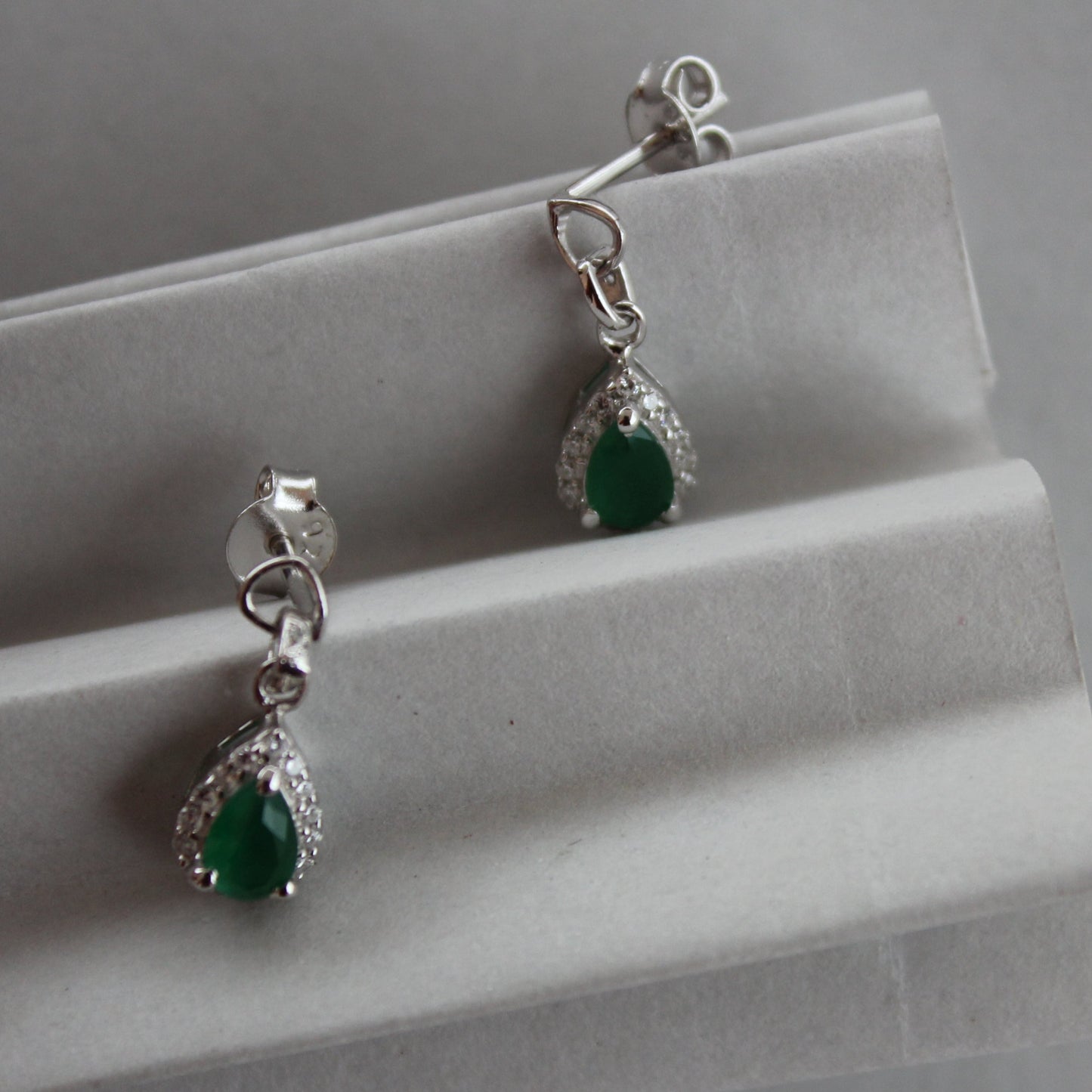 Emerald drops - 1